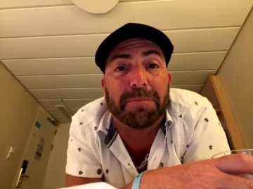 Whaaaaaaaat  03-11-2021 video tongue